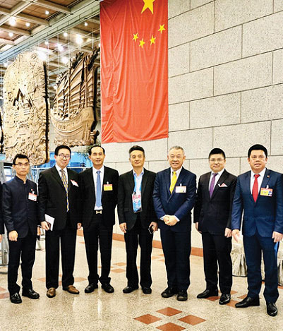 泰国石狮商会热烈欢迎中国国务院总理李克强莅泰访问