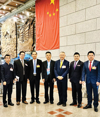 泰国石狮商会热烈欢迎中国国务院总理李克强莅泰访问 泰国石狮商会热烈欢迎中国国务院总理李克强莅泰访问