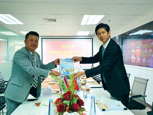 福建省海外联谊会翁雄宇副会长莅临访问
蔡孝兴会长率同仁热烈欢迎
福建省海外联谊会翁雄宇副会长莅临访问
蔡孝兴会长率同仁热烈欢迎